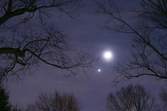 New Year's Eve Conjuction of Venus and the moon